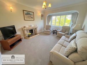 Lounge- click for photo gallery